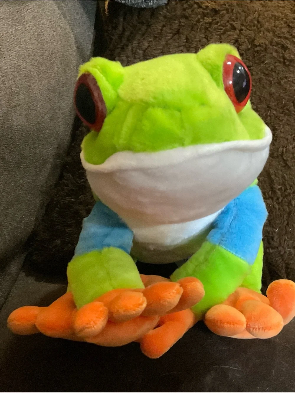 Wild Republic:cuddle skin bright green ‘’Red Eyed” sitting 12’’ tree Plush Frog